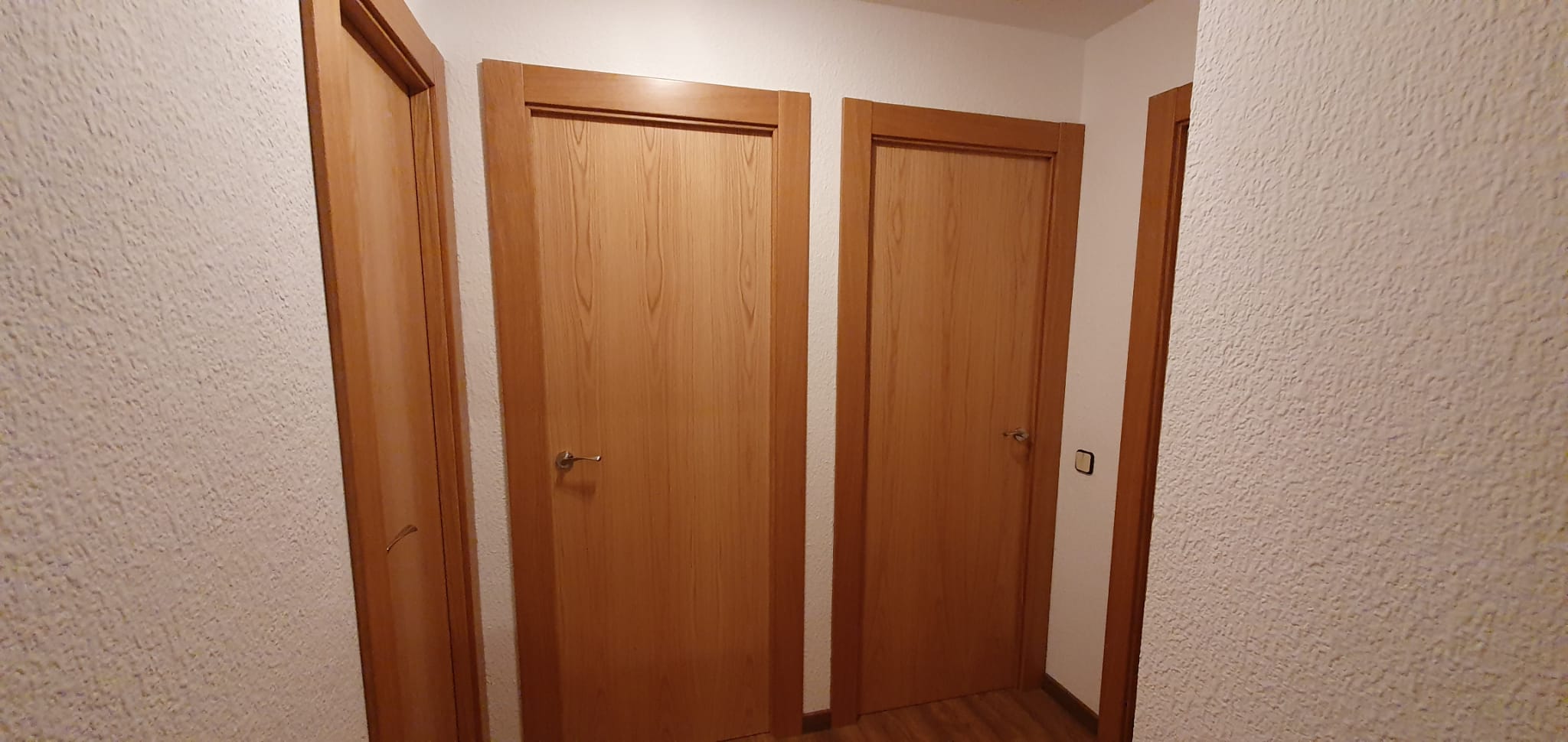 Cambio de puertas para la reforma de un piso en Gavà